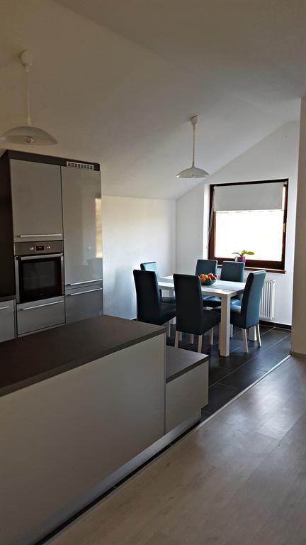 Apartment Lipa Irinovac الغرفة الصورة